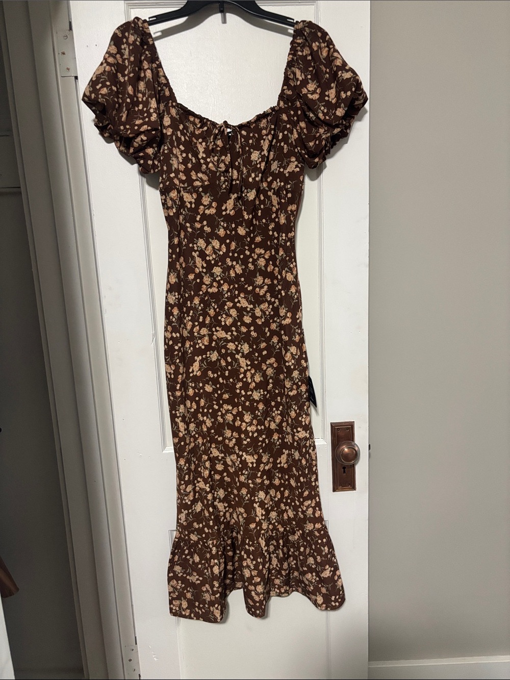 Lulu's Brown Floral Puff-Sleeve Midi Dress